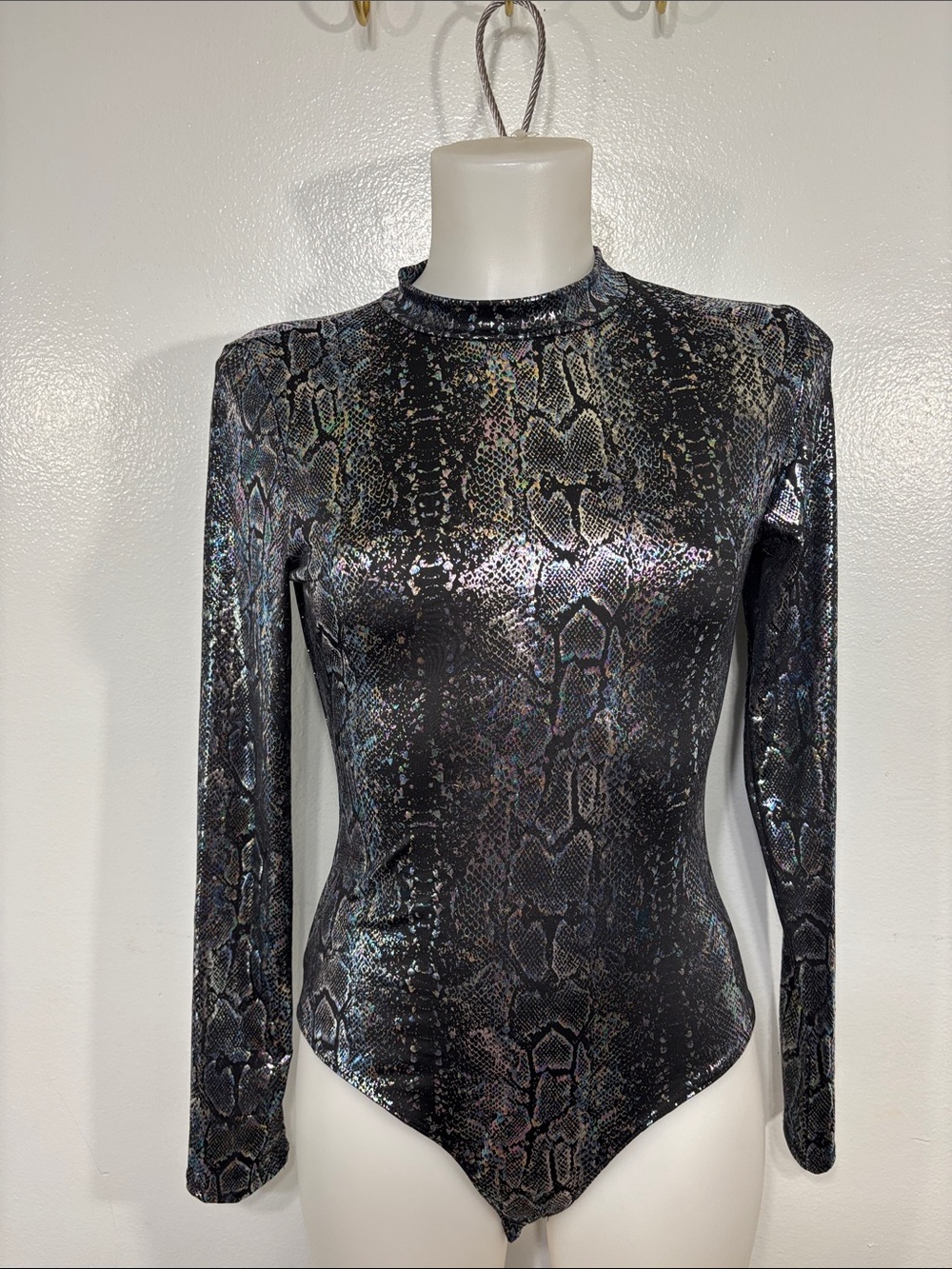 Win Win Snake Skin Print Long Sleeve High Neck Body Suit Size M